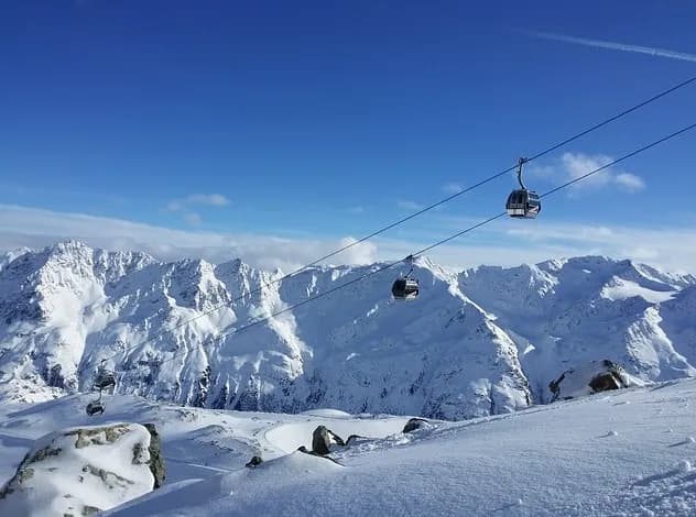 Gdzie najlepiej na narty w Polsce? Odkryj najlepsze stacje narciarskie