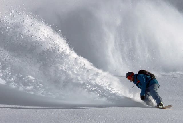 Jak dobrać kask na snowboard, aby zapewnić maksymalne bezpieczeństwo